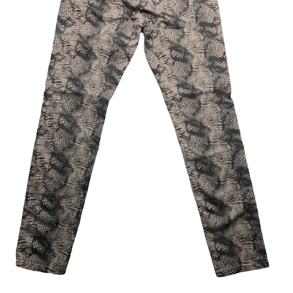 CAbi 958 Low Rise Stretch Diamondback Snakeskin Print Skinny Jeans - Picture 4 of 12